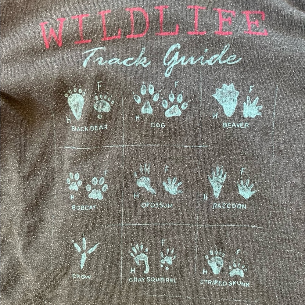Cherokee wildlife tracks 18M shirt - with holes - Picture 4 of 9